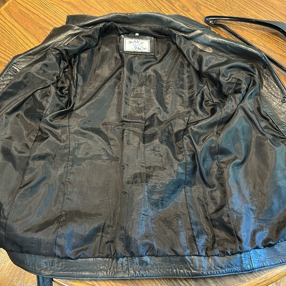 Women's Black Leather Jacket - Picture 13 of 14